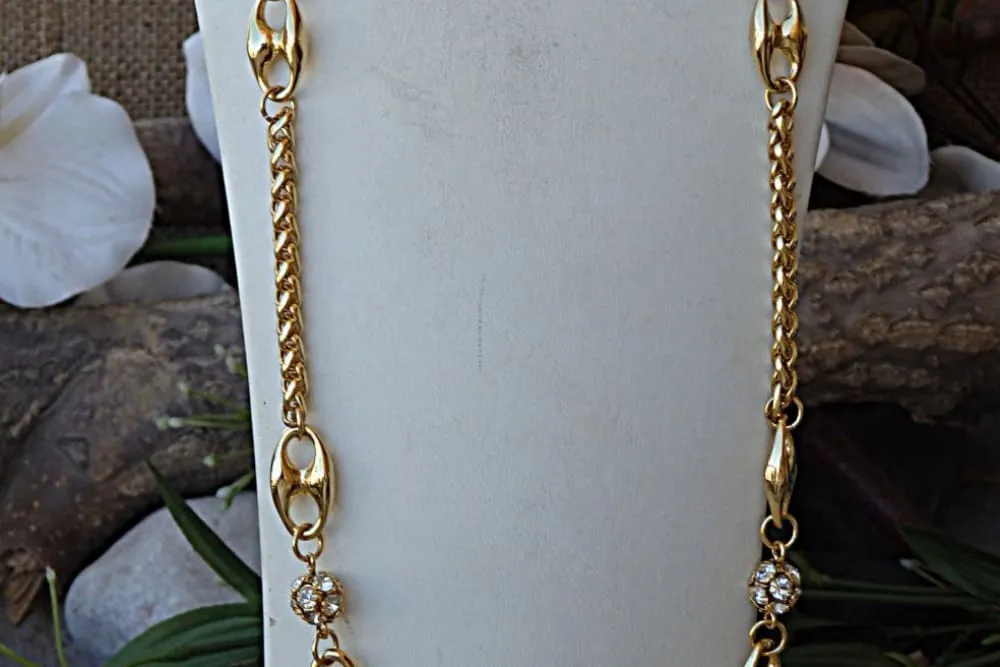 Long chunky necklace