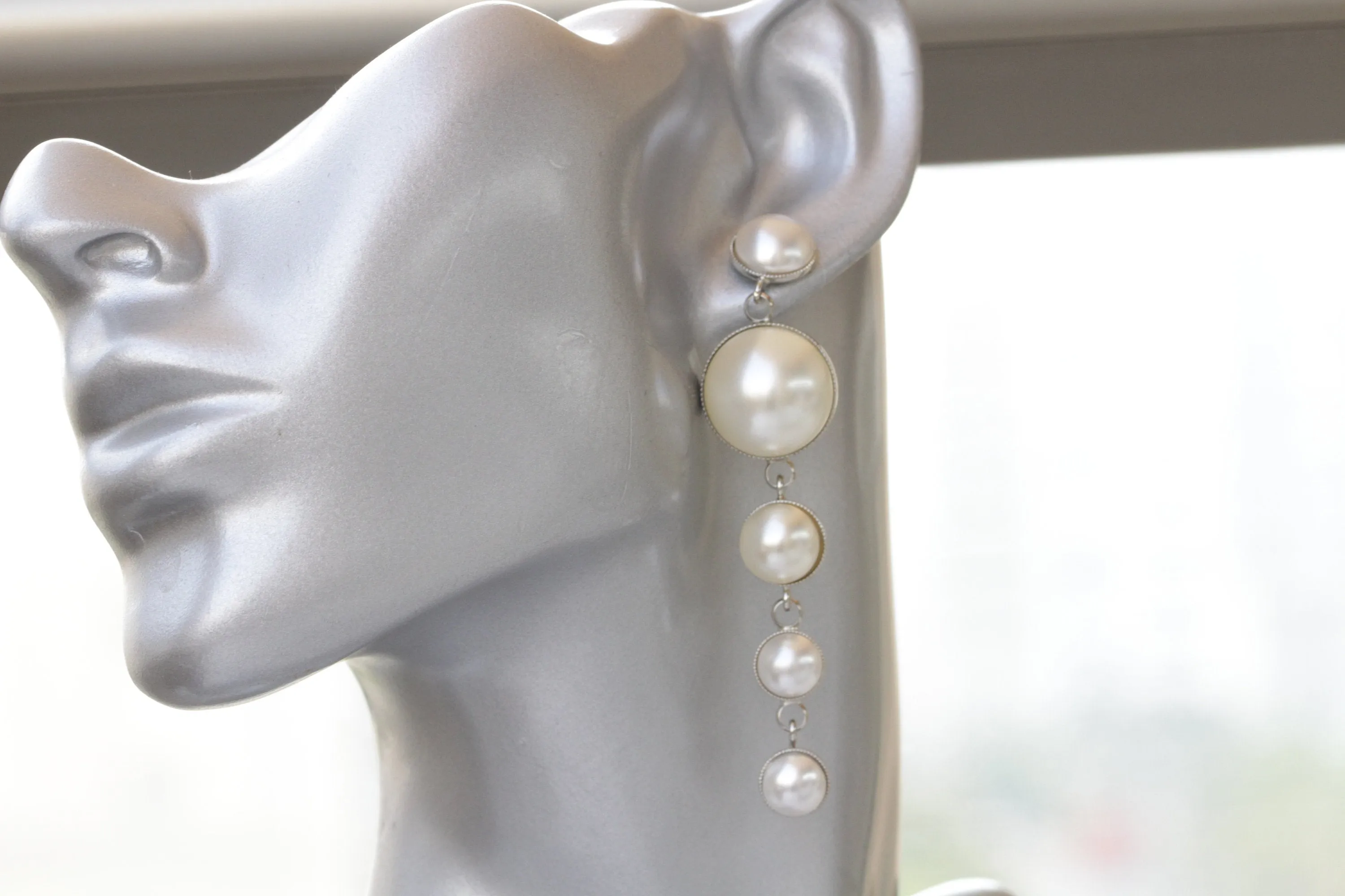 PEARL LONG EARRINGS