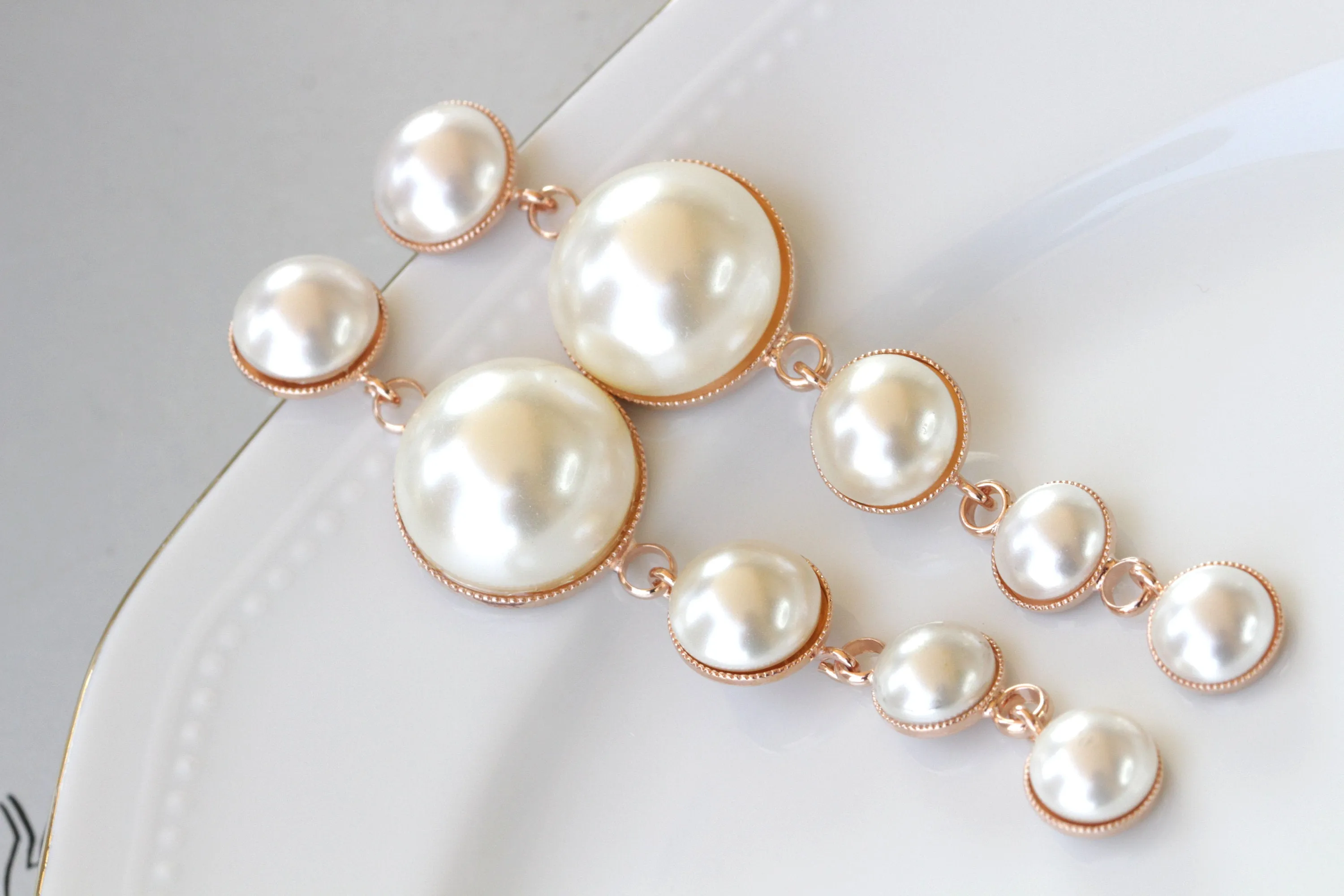 PEARL LONG EARRINGS