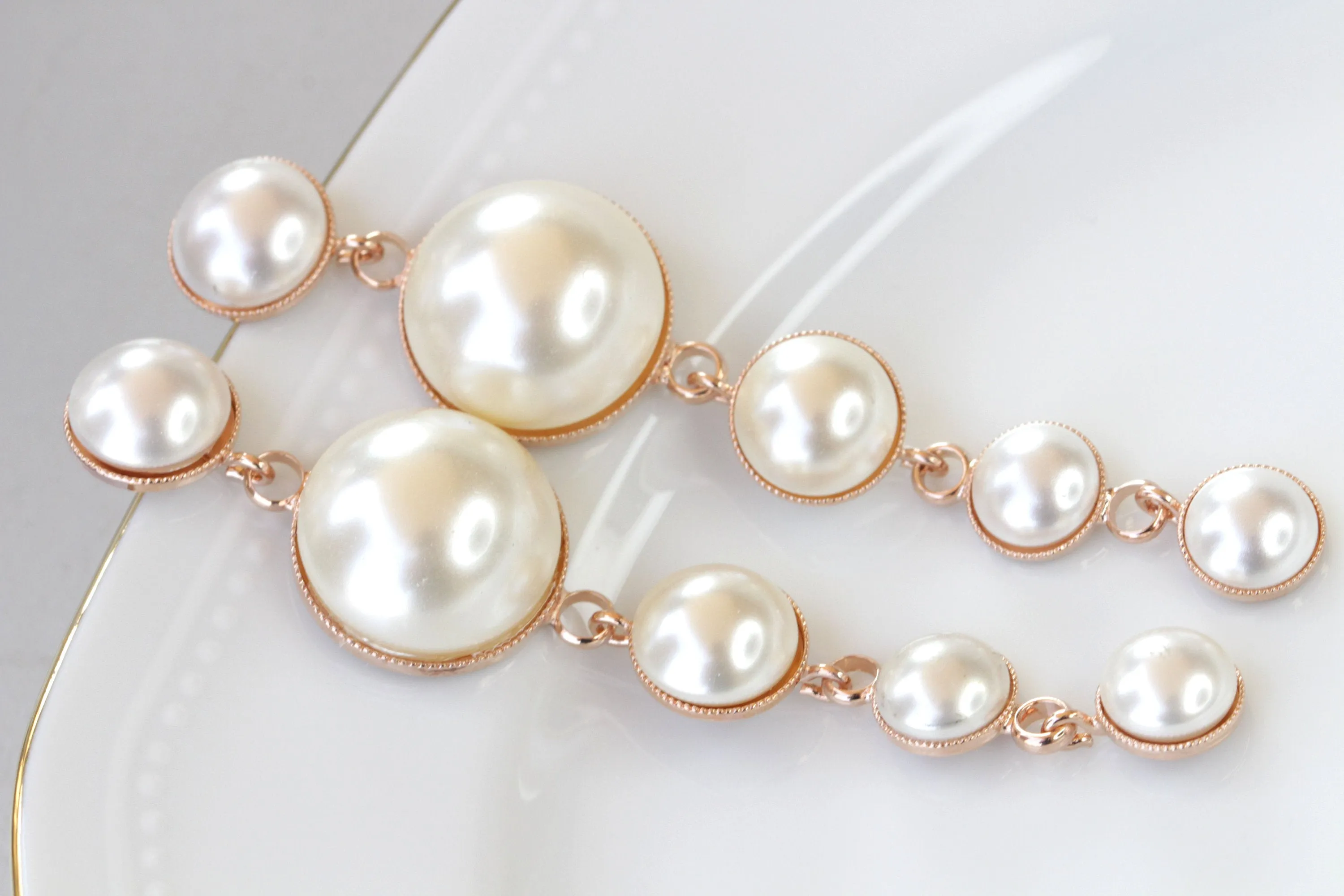 PEARL LONG EARRINGS