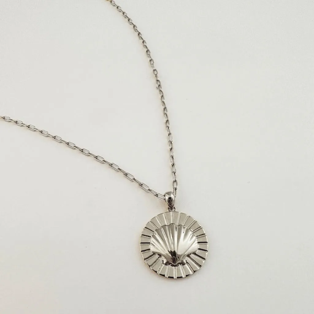 Shelldallion Necklace